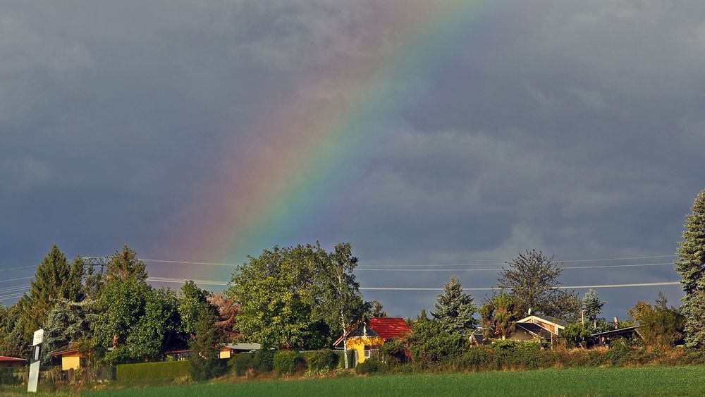 Das andere Ende des Regenbogens gestern vormittag im Sturm ...