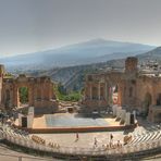 Das Antike Theater von Taormina mit Blick auf den Ätna