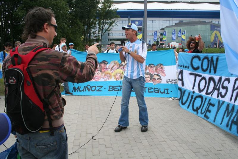 Das argentinische TV stellt seine WM-Mannschaft vor....