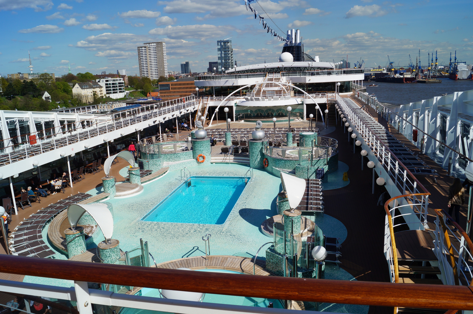 Das Aussendeck der MSC Magnifica