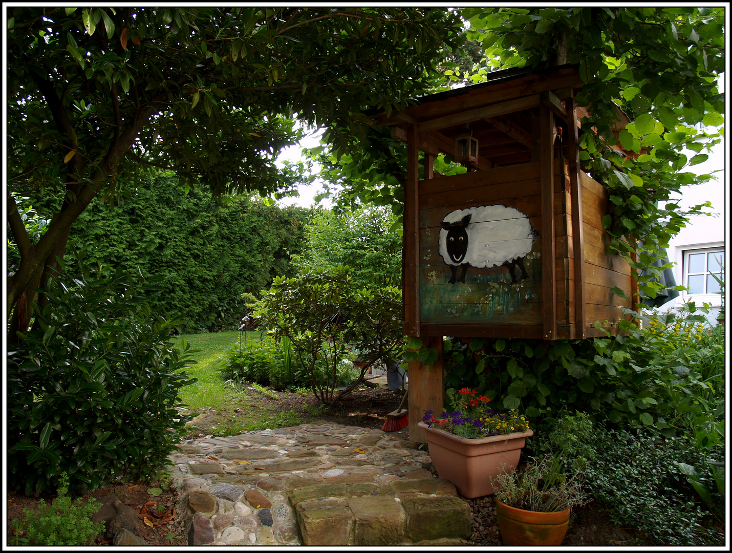 Das Baumhaus im Garten Foto & Bild landschaft