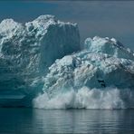 das bersten eines eisberges