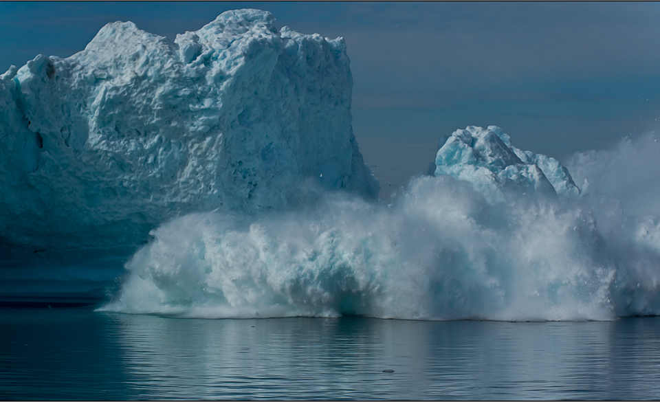 das bersten eines eisberges  - teil zwei