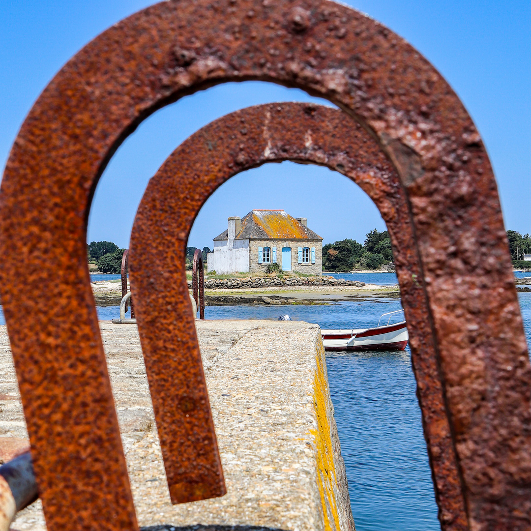 Das berühmte, bretonische Insel-Haus bei Saint-Cado