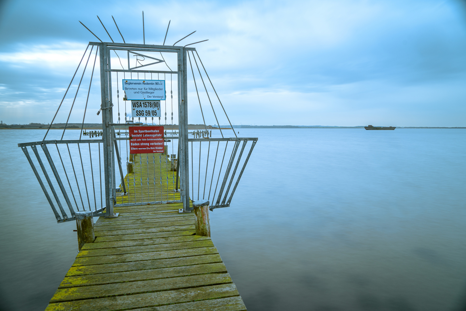 Das Betonschiff vor Redentin