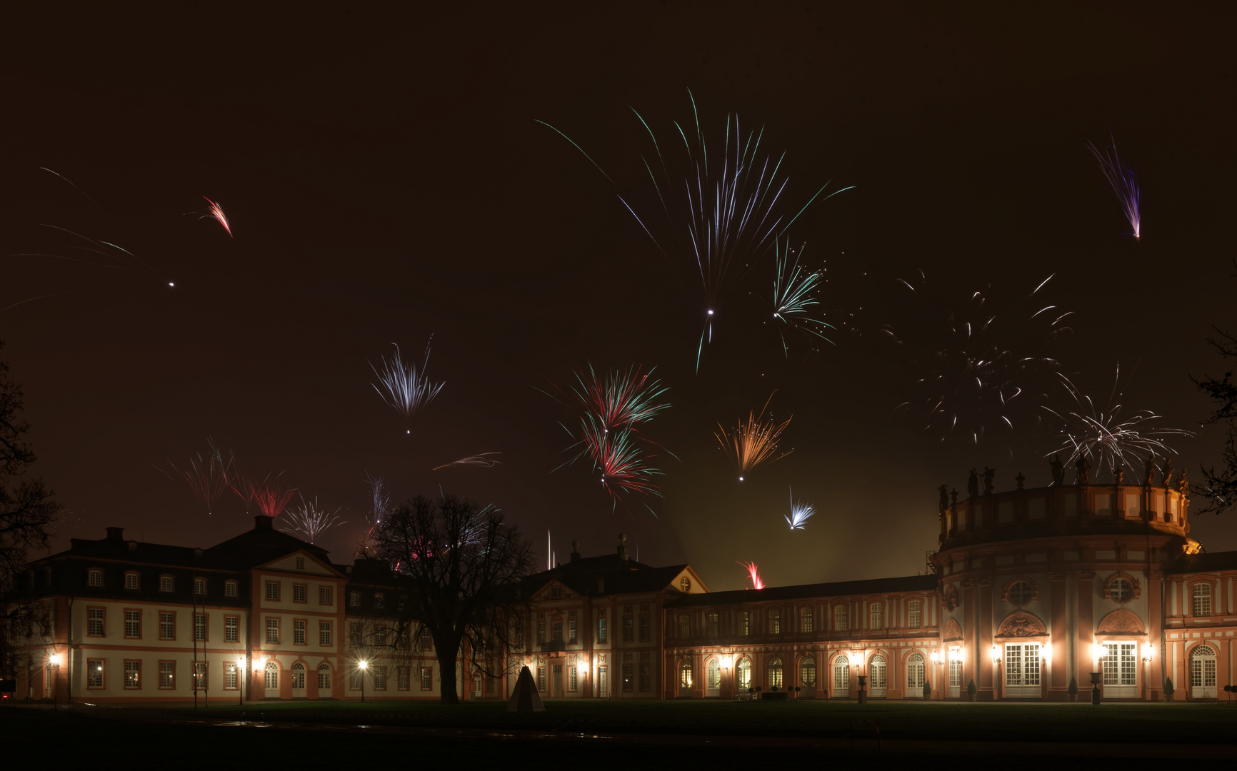 Das Biebricher Schloss im Silvesterfeuerwerk