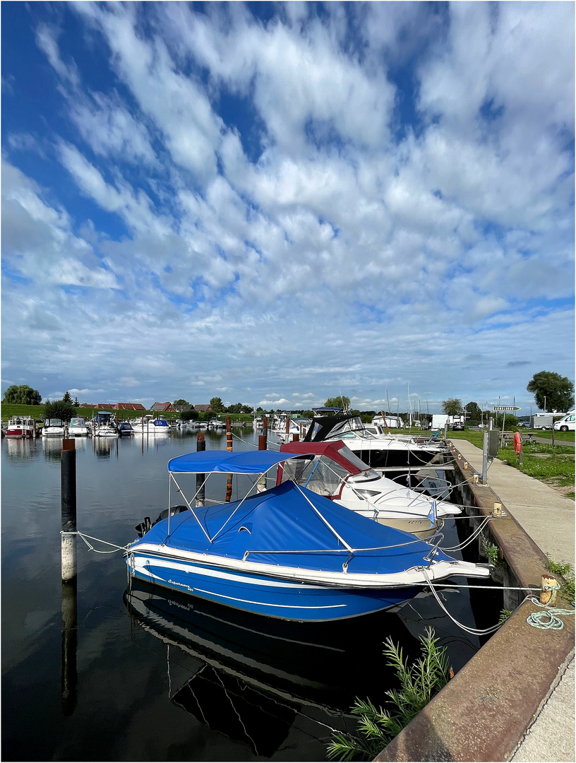 das blaue boot  ...