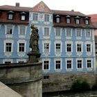 das "Blaue Haus" in Bamberg an der unteren Brücke