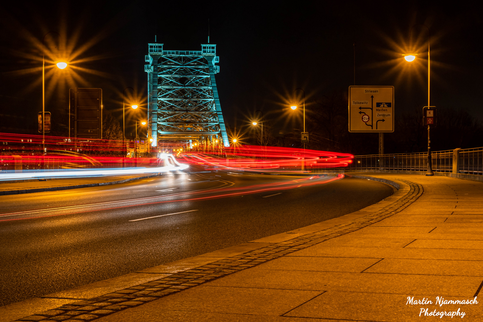 Das Blaue Wunder bei Nacht