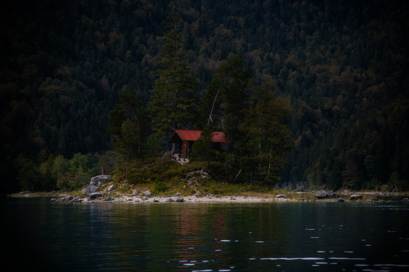 ....das Blockhaus im See...