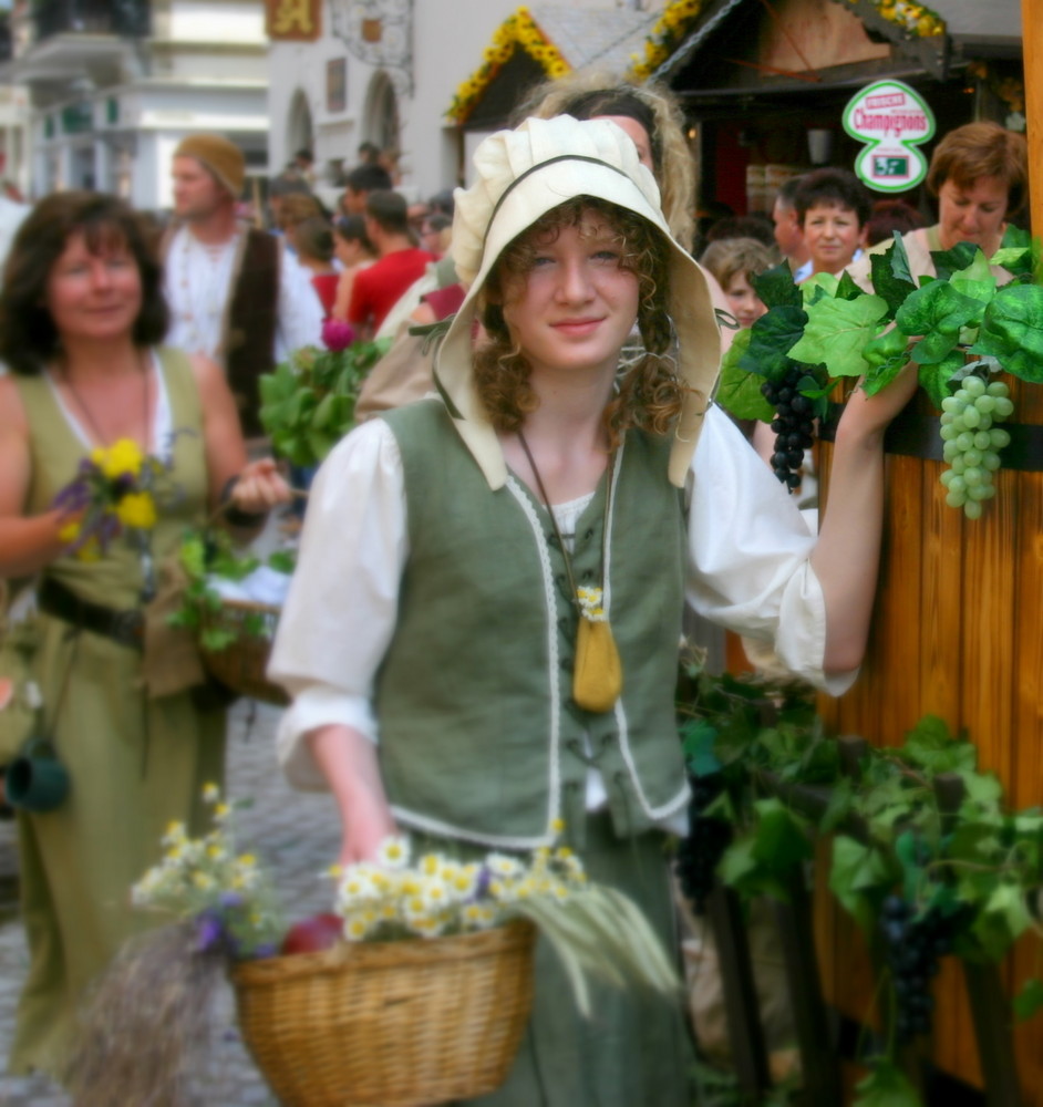 das Blumenmädchen Foto & Bild kunstfotografie & kultur, ritterspiele