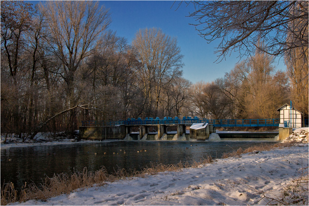 Das Bode - Wehr in Staßfurt