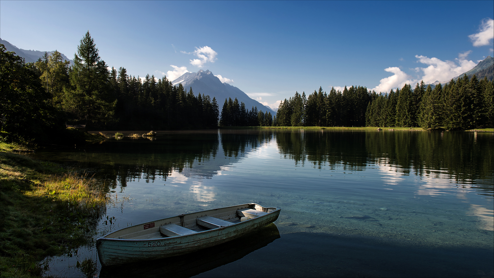 Das Boot auf dem Arnisee