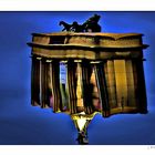 - das Brandenburger Tor am blauen Himmel -