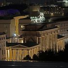 Das Brandenburger Tor in Berlin vom Reichstag aus gesehen.