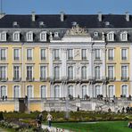 Das Brühler Schloss im Herbst