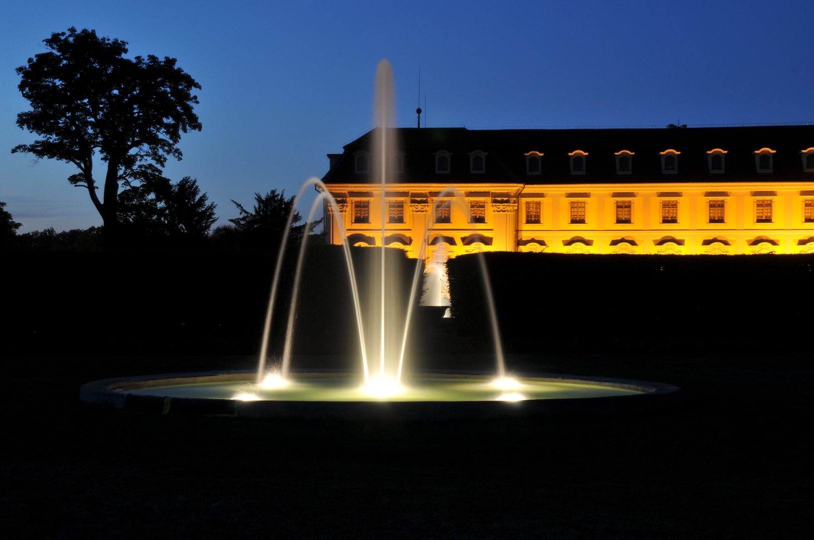 Das Brunnen im Brunnen Bild