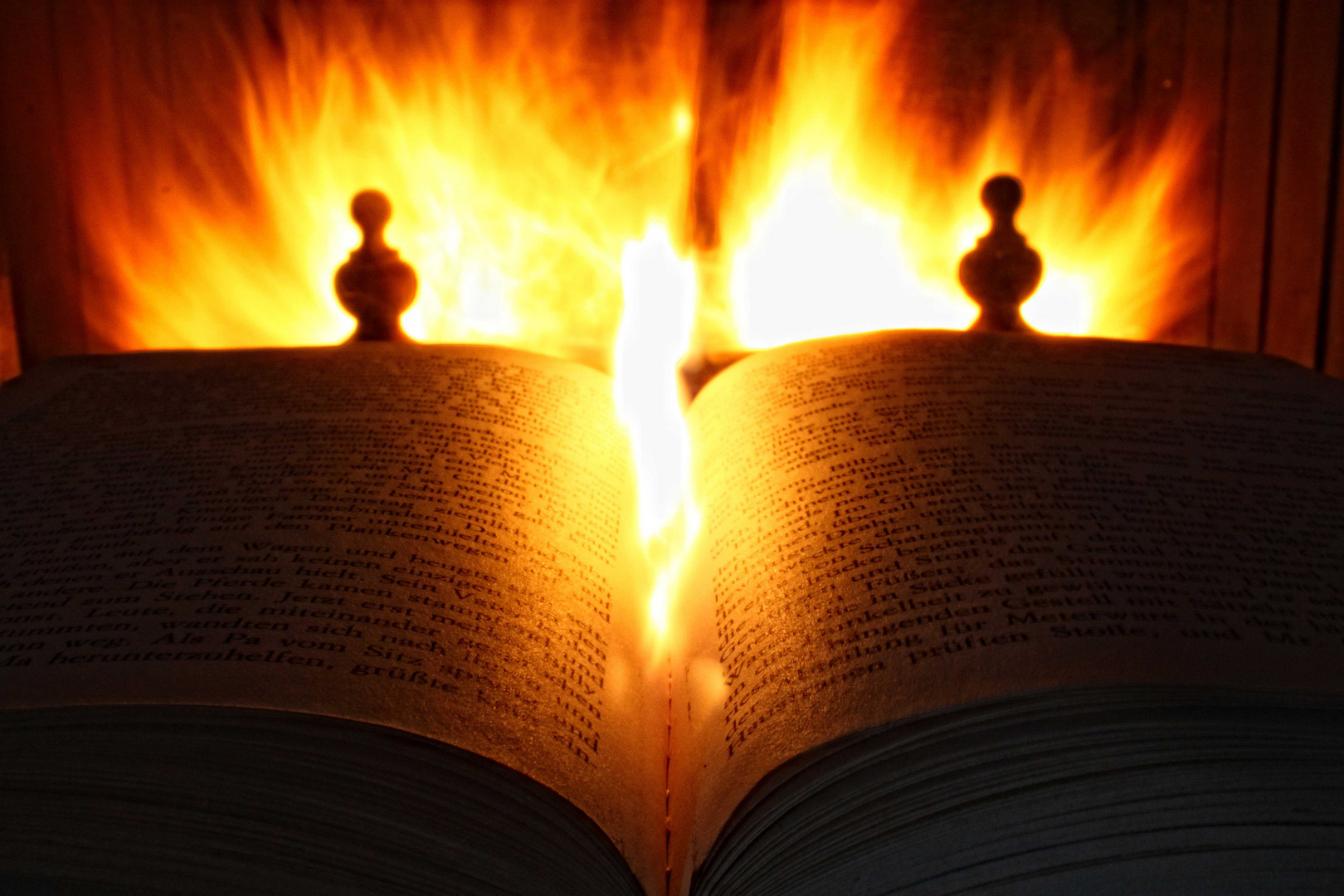 Das Buch des Feuers !