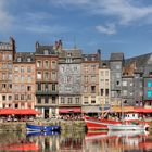 Das bunte Leben am Le Vieux Bassin Honfleur