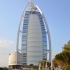 Das Burj Al Arab am Strand von Jumeirah in Dubai