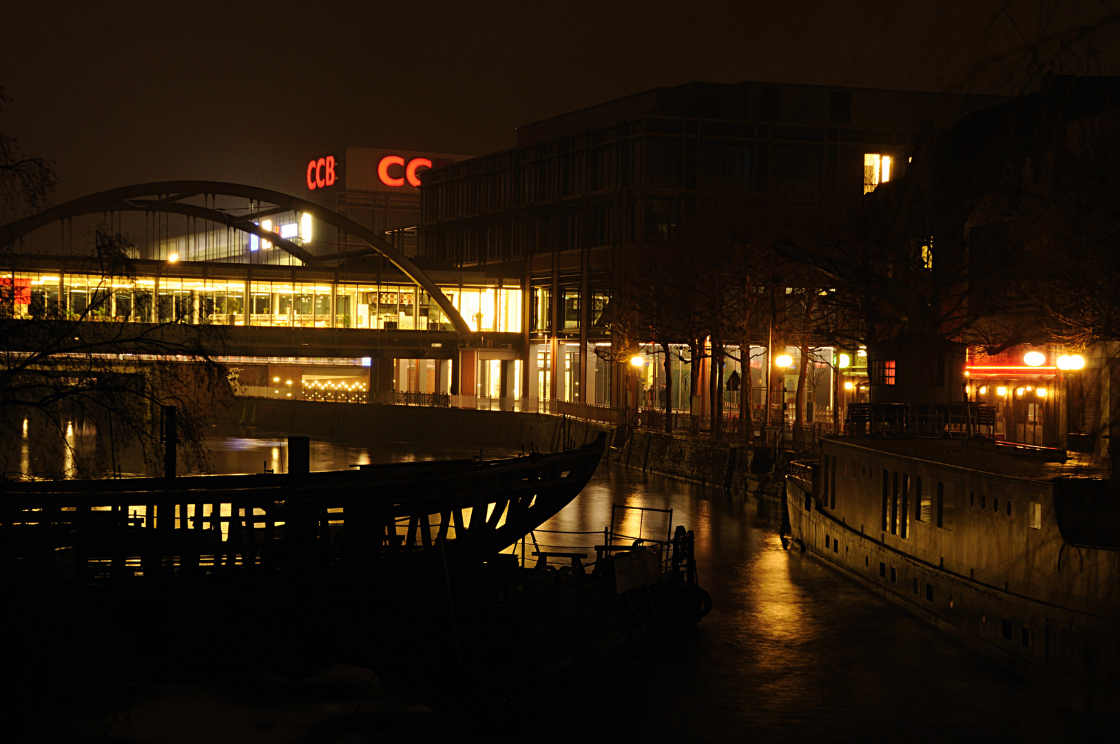 Das CCB bei Nacht