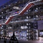 Das Centre Pompidou bei Nacht