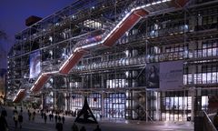 Das Centre Pompidou bei Nacht