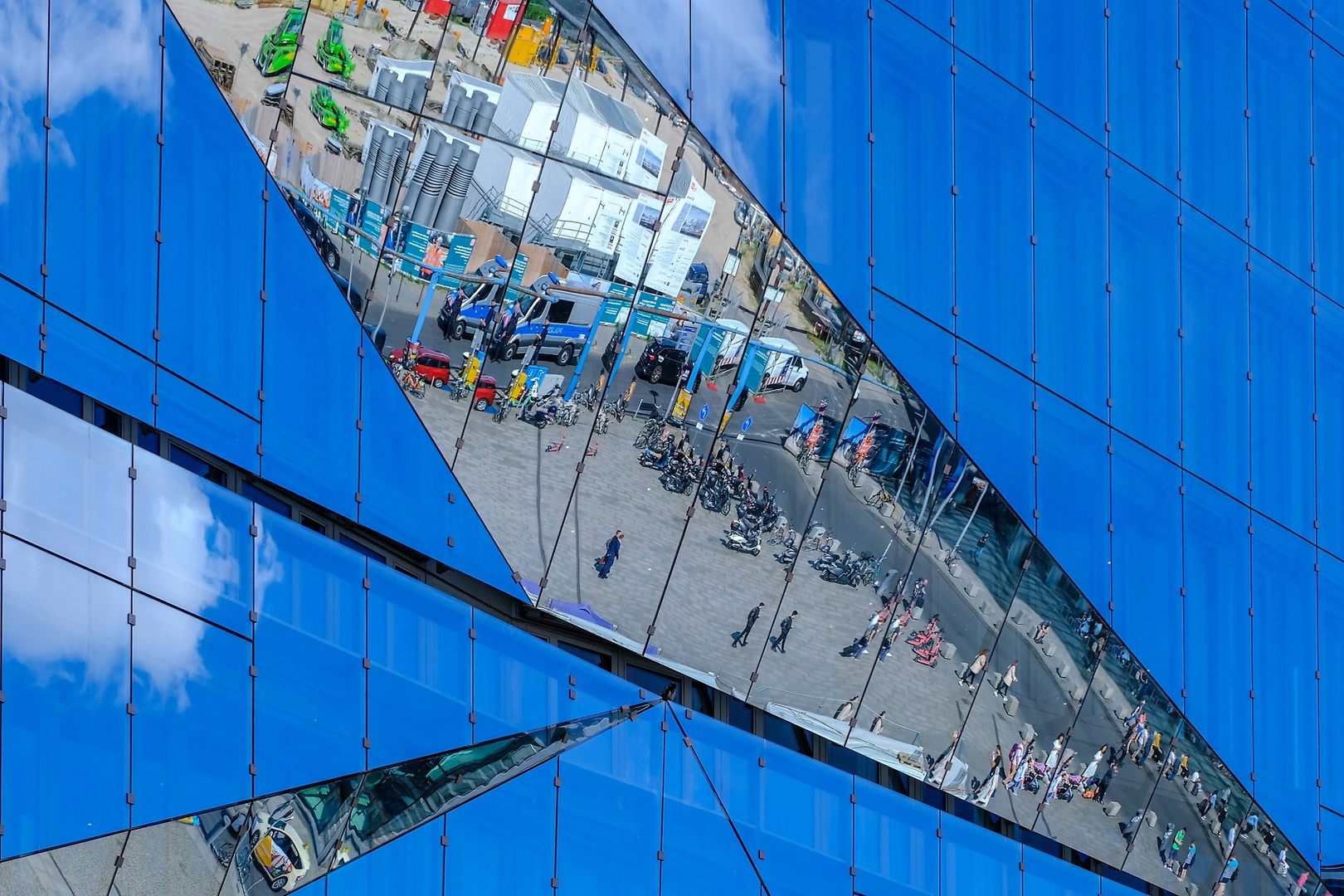 Das Cube-Haus in Berlin