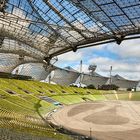 Das Dach des Münchener Olympiastadions (115 Mio. DM für die Dachkostruktion) gilt schlichtweg..