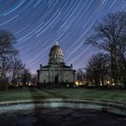 Das Dessauer Mausoleum bei Nacht