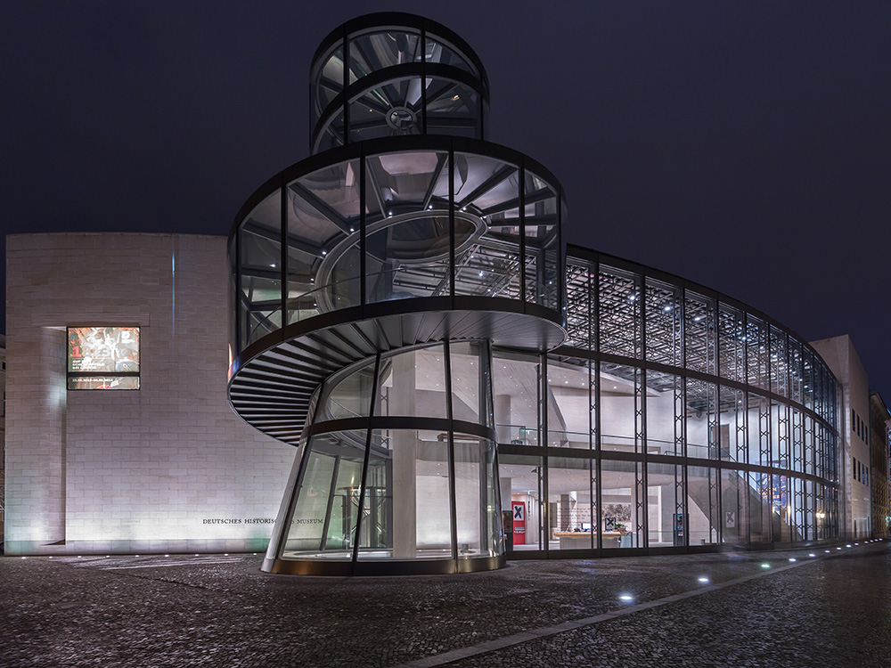 Das deutsche historische Museeum bei Nacht