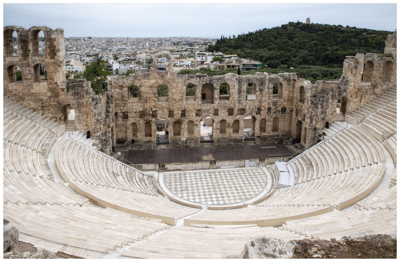 Das  Dionysostheater 
