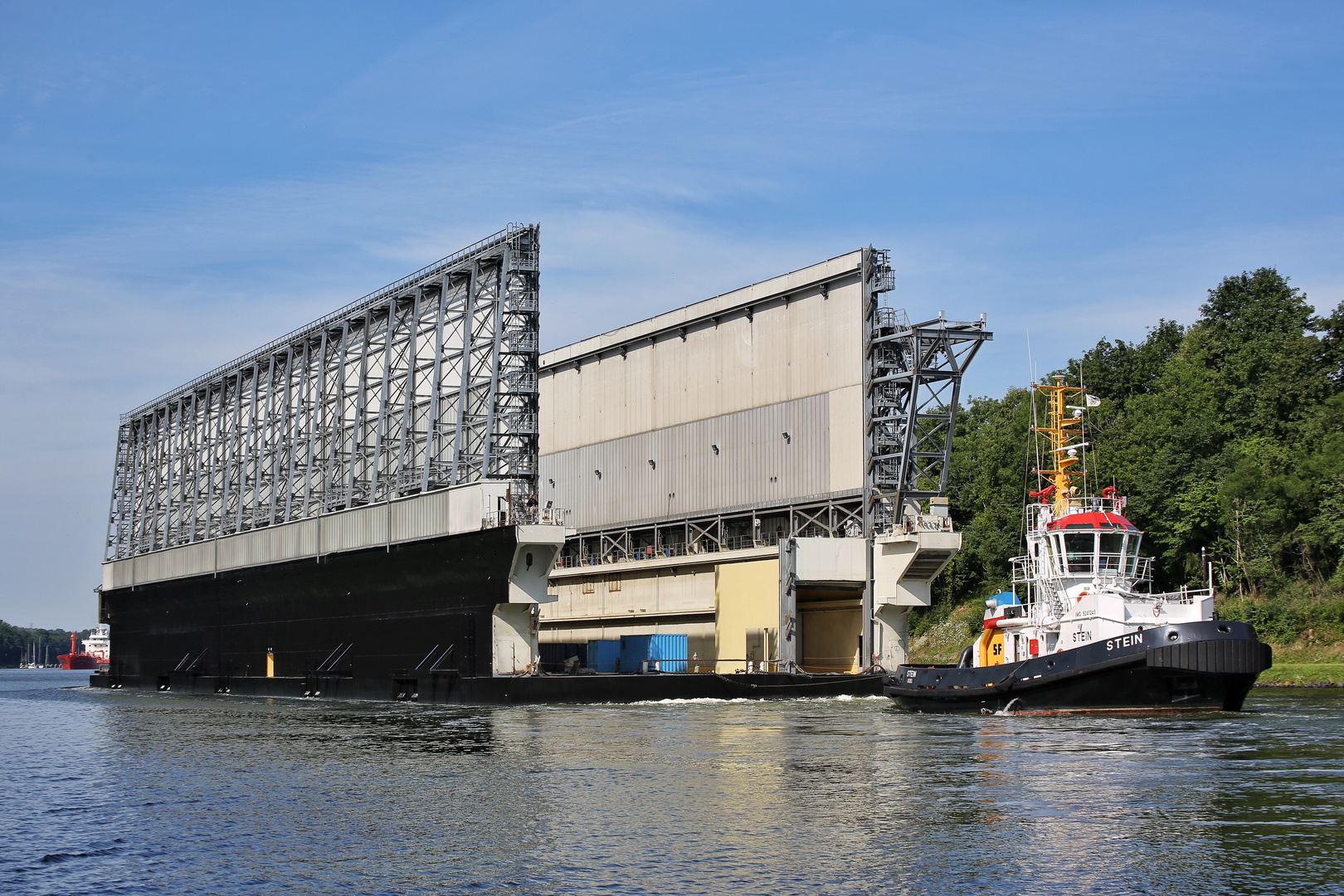 ...das DOCK für die Lürssen-Kröger Werft