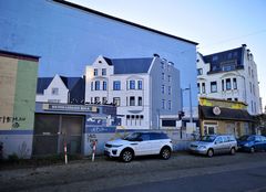 das doppelte Haus streetart HB p21-42-col