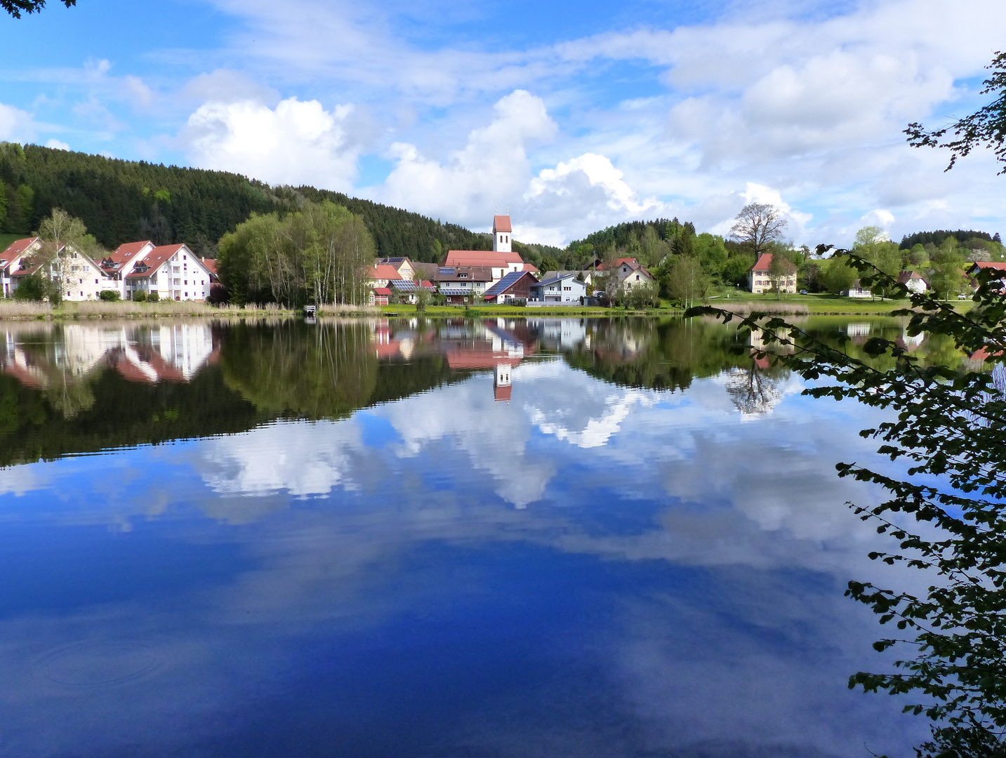 Das Dorf am See