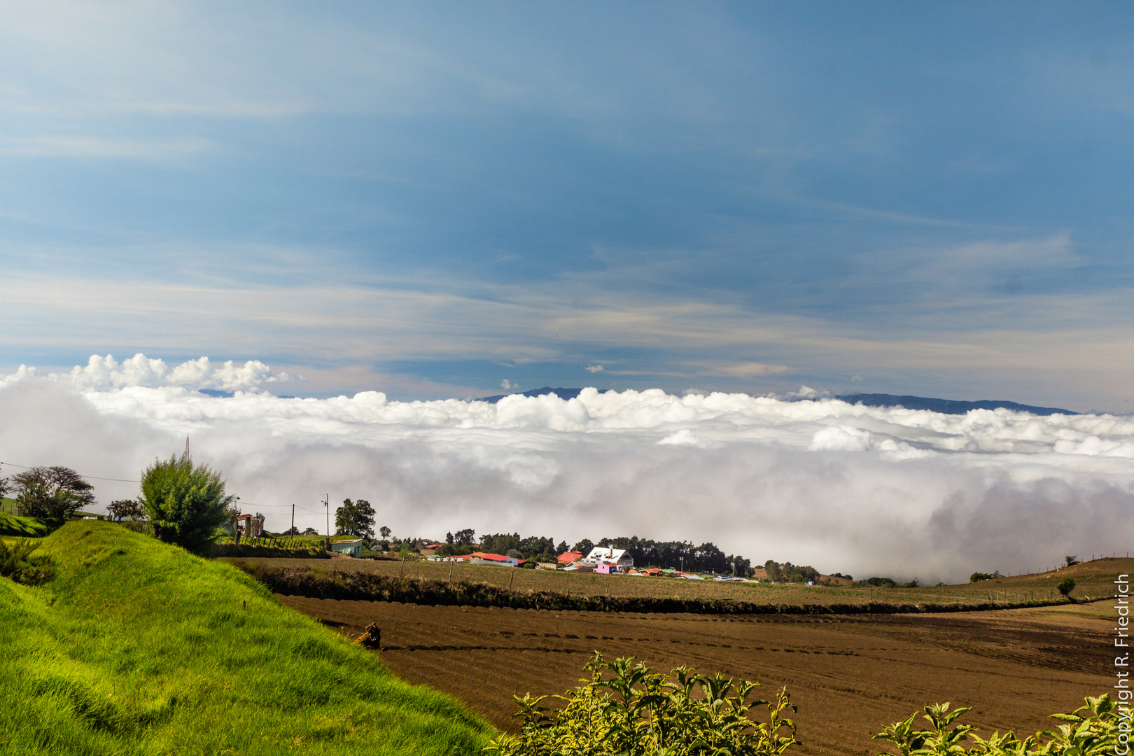 Das Dorf in den Wolken