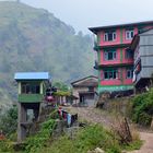 Das Dorf Jagat liegt auf 1300 m Höhe