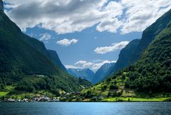 Das Dorf Undredal am Aurlandsfjord