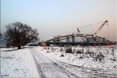 DAS DRAMA UND DIE BRÜCKE