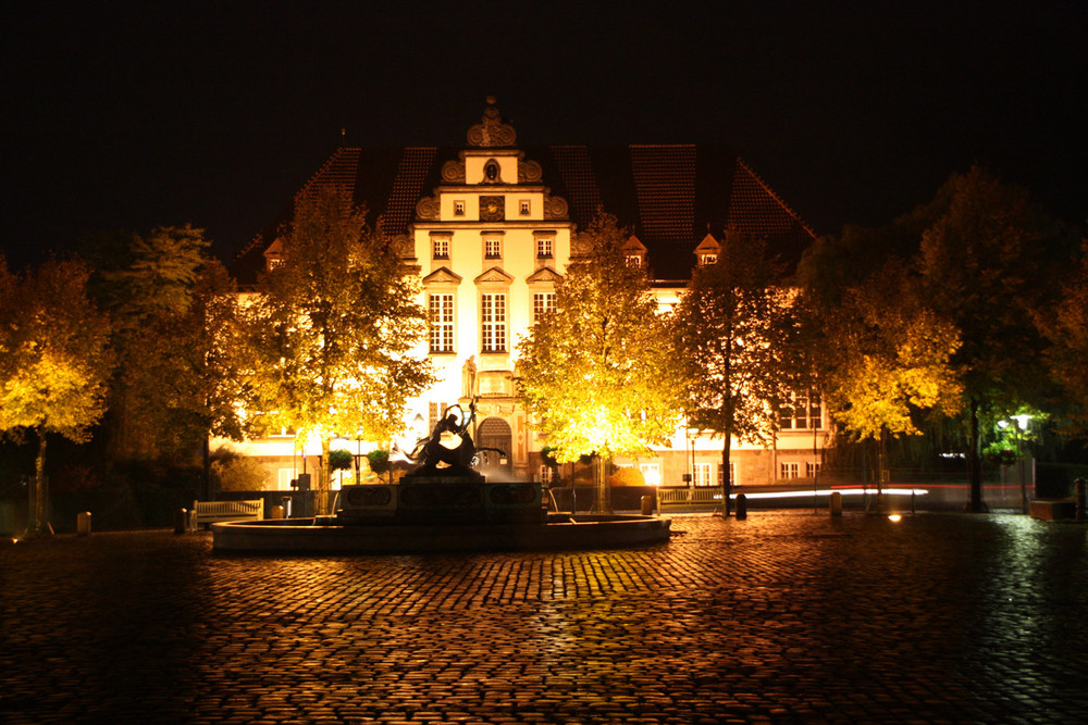 Das ehemalige Amtsgericht in Bad Schwartau bei Nacht