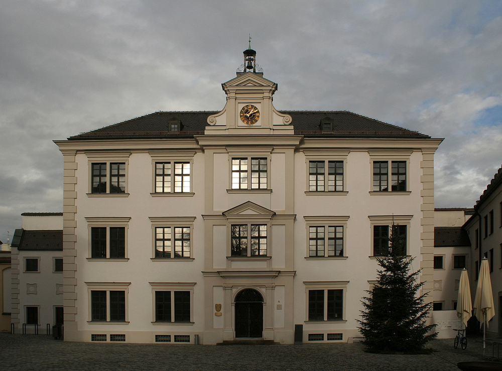 Das ehemalige Gymnasium bei St. Anna