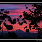 Das Entschwinden des Lichtes - Herbstlicher Sonnenuntergang im Allgäu