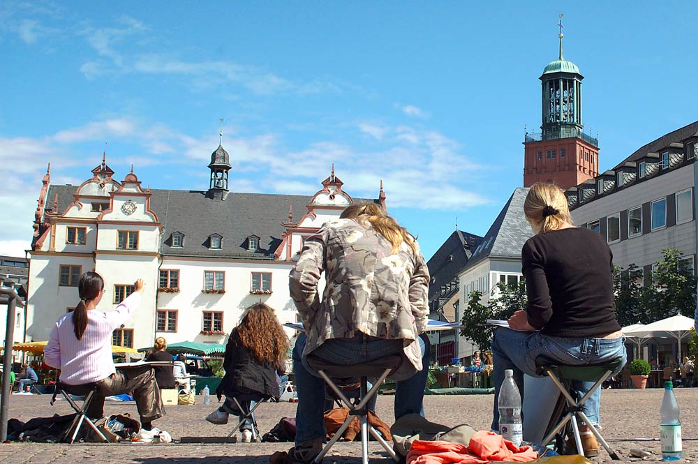 Das Erst-Semester auf dem Darmstädter Marktplatz