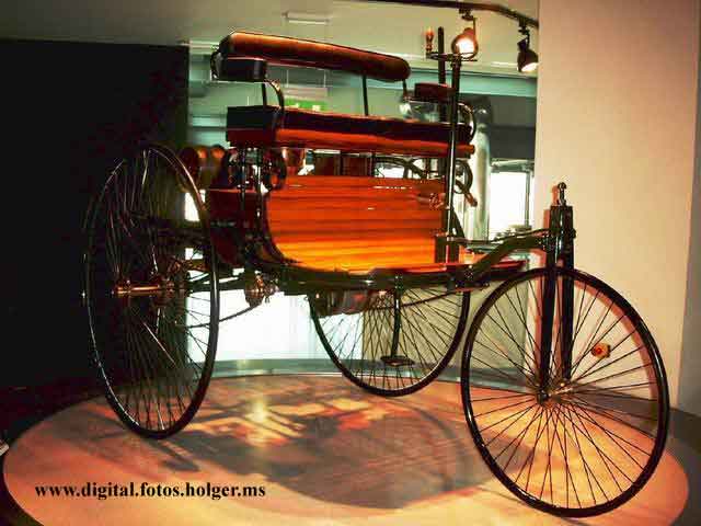 Das Erste Auto Der Welt Foto Bild Autos Zweirader Verkehr Fahrzeuge Schiene Und Strasse Bilder Auf Fotocommunity