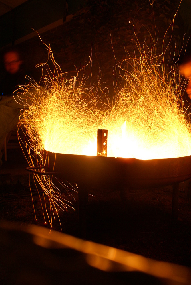 Das erste Feuer,von meiner Seite aus,dieses Jahres...