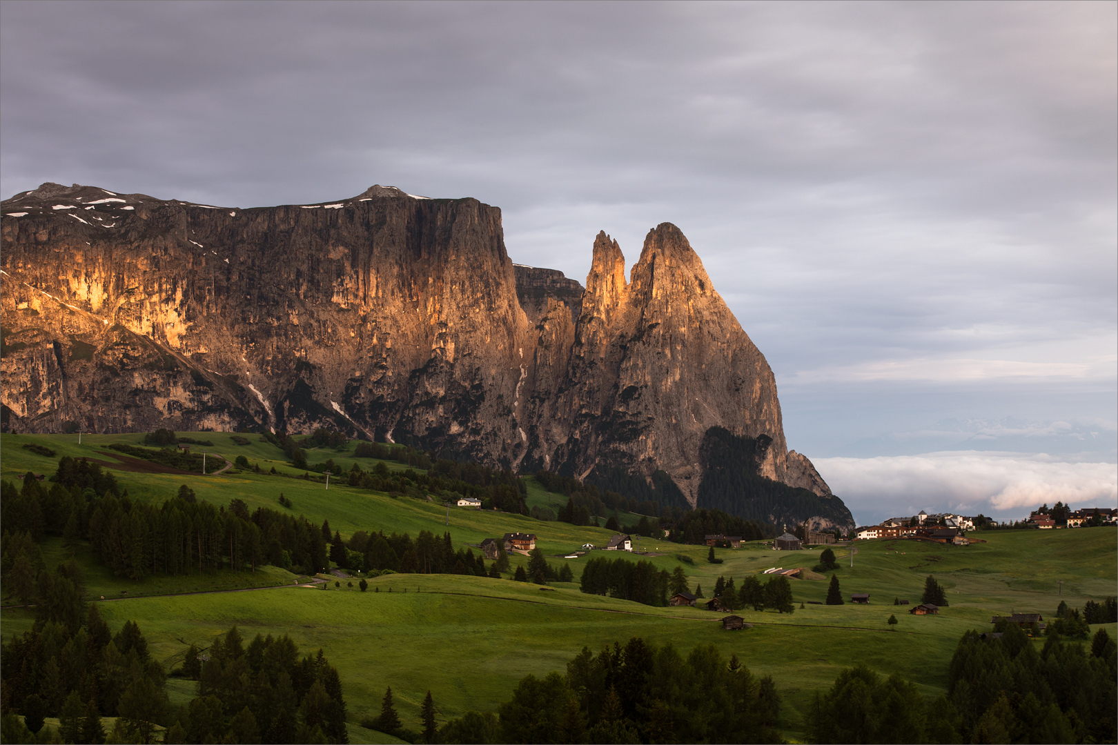 Das erste Licht am Schlern