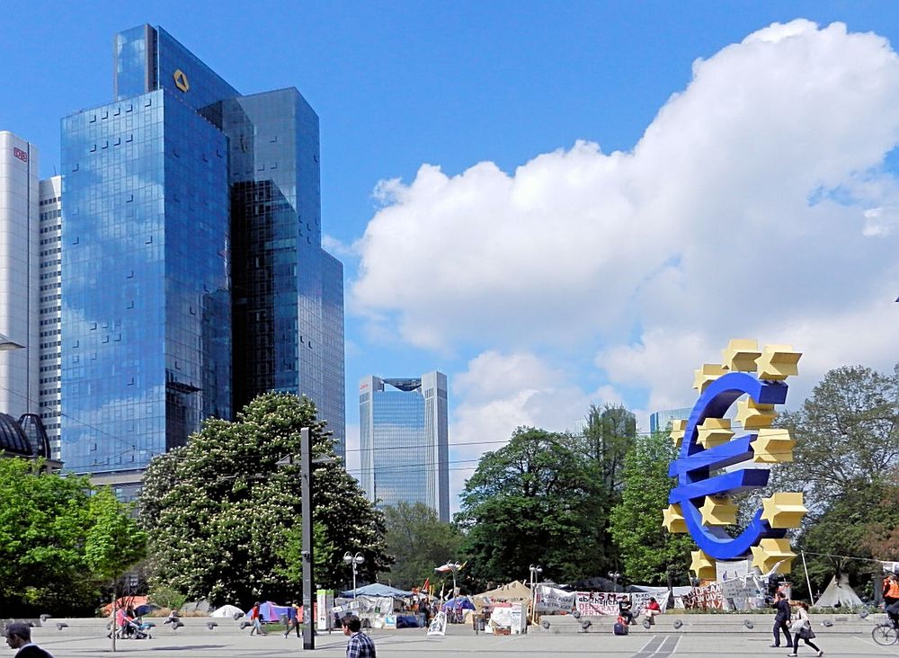 Das Euro-Denkmal in Frankfurt