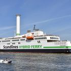 Das Fährschiff "Copenhagen" verlässt Warnemünde