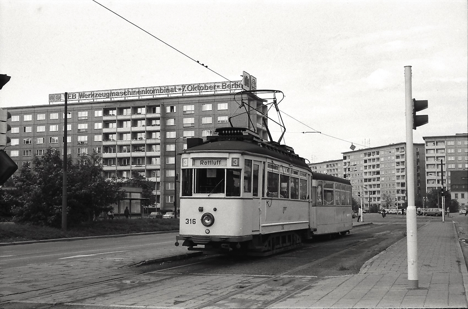 Das Fahrdrahtende in der Mühlenstraße .