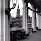 ... das Fahrrad an den Alster Arkaden ...